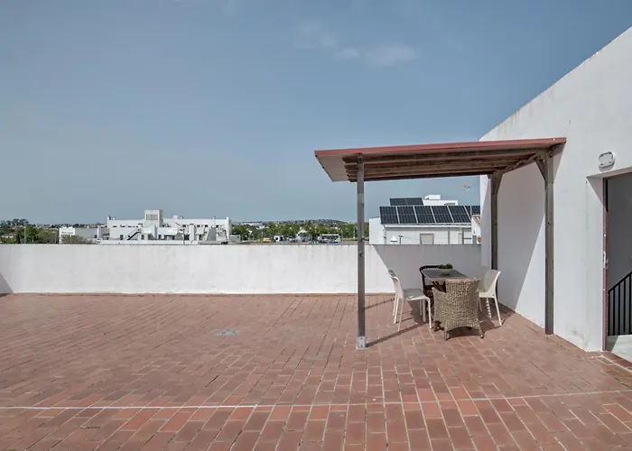 Casa Antonia Conil 1 *