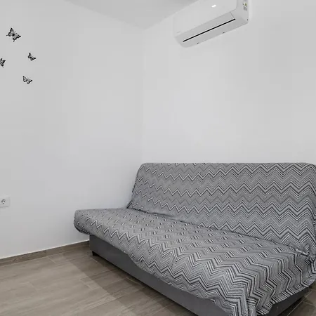 Casa Antonia Conil 1 *